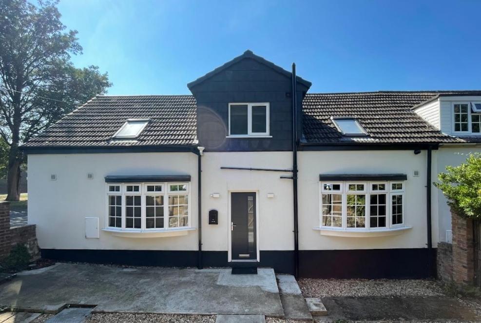 Elms Holiday home